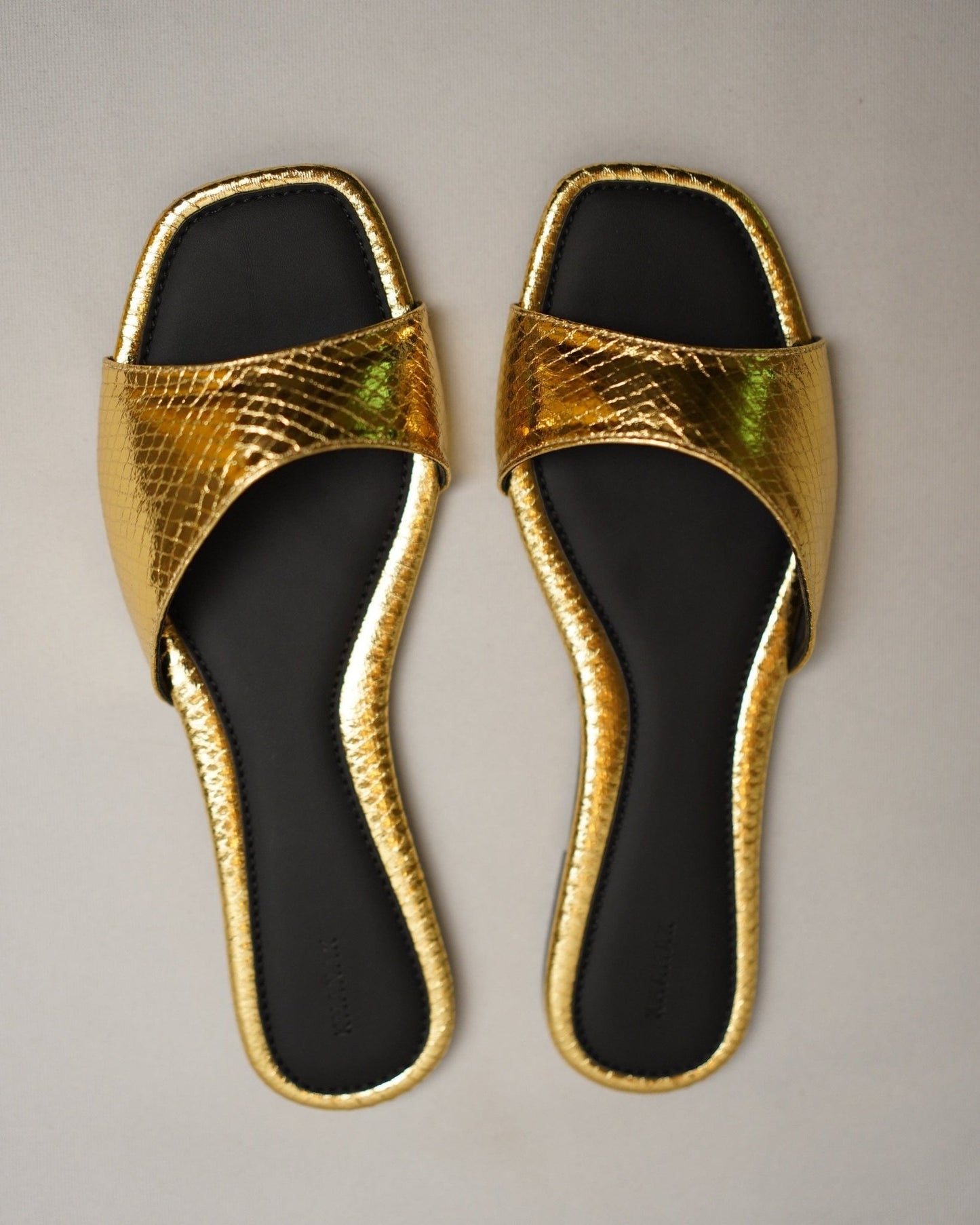 AURA – GOLD -