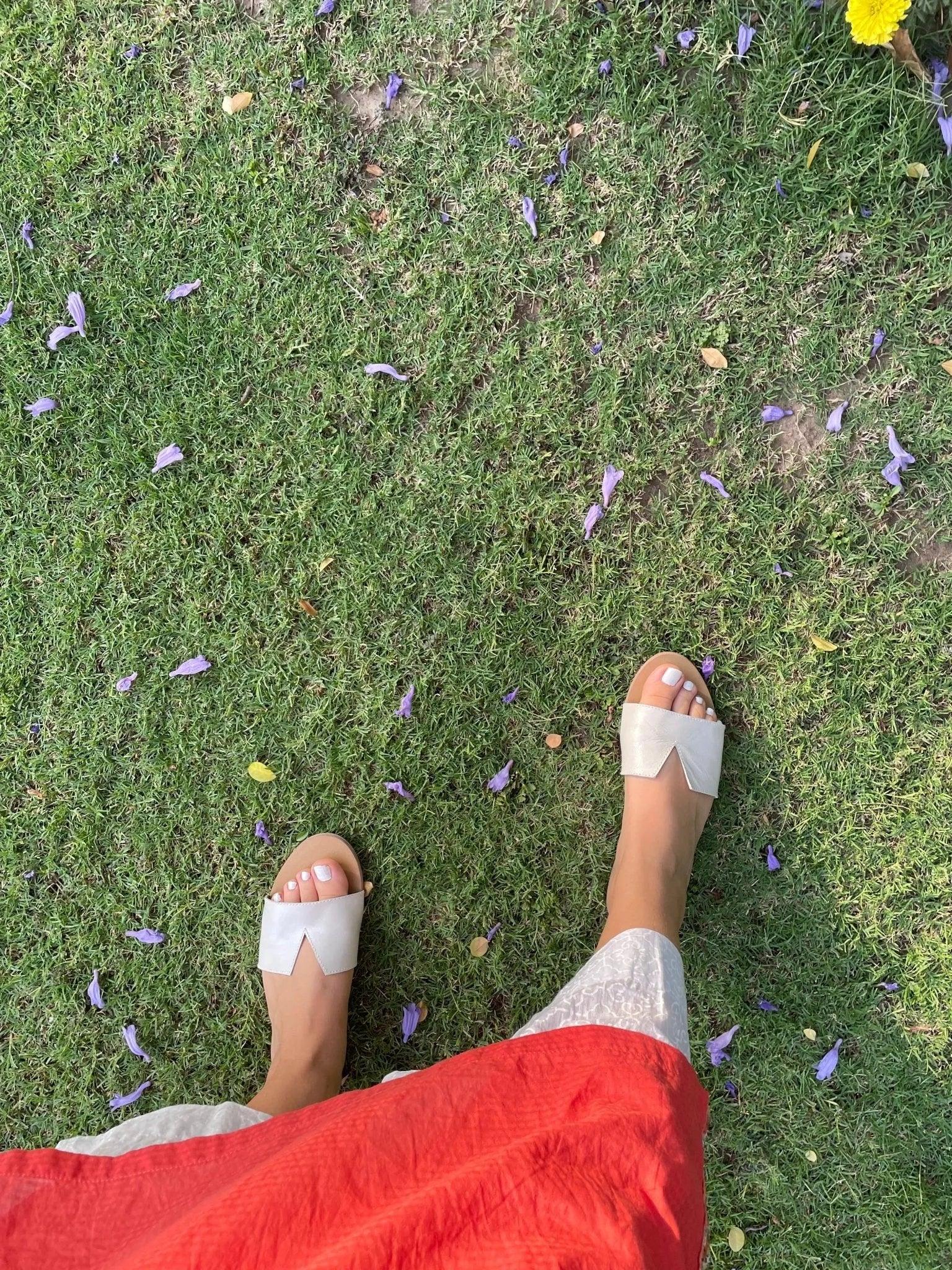 White V - Cut Leather Slide -