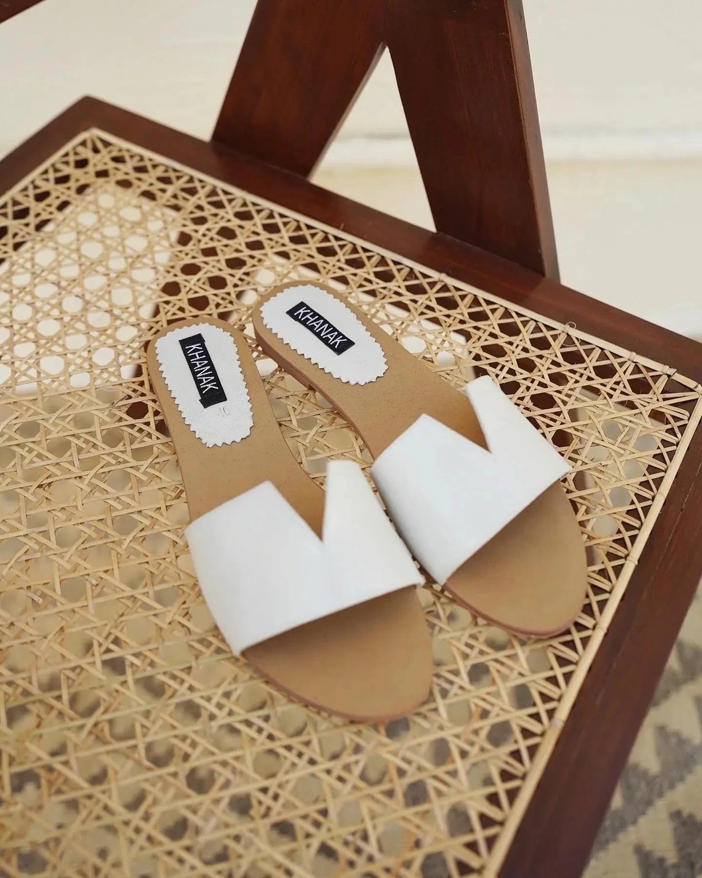 White V - Cut Leather Slide -
