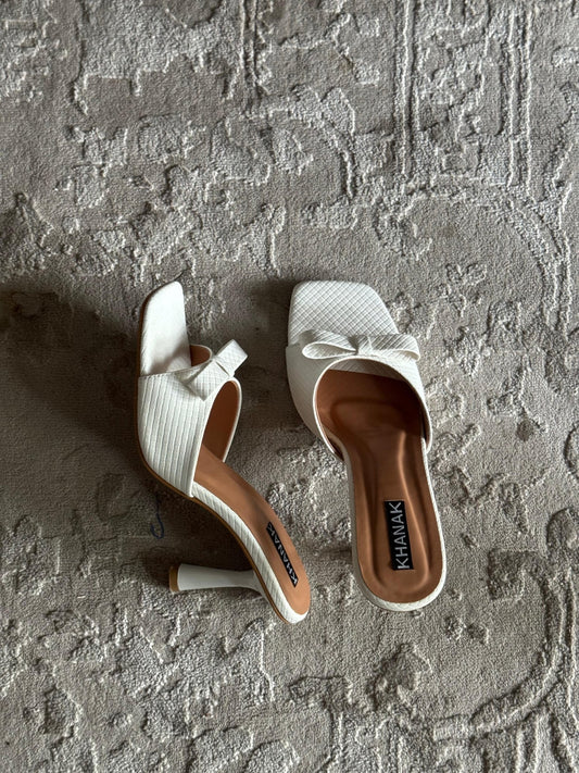 Peep - Toe Bow Heels - 