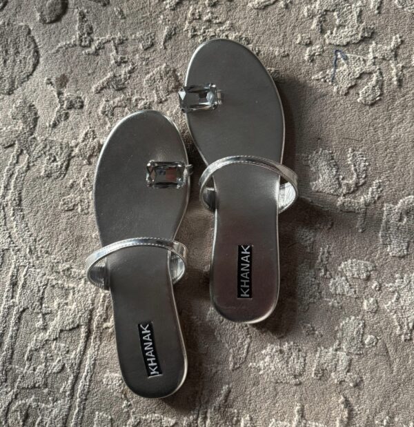 crystal-toe-ring-sandals