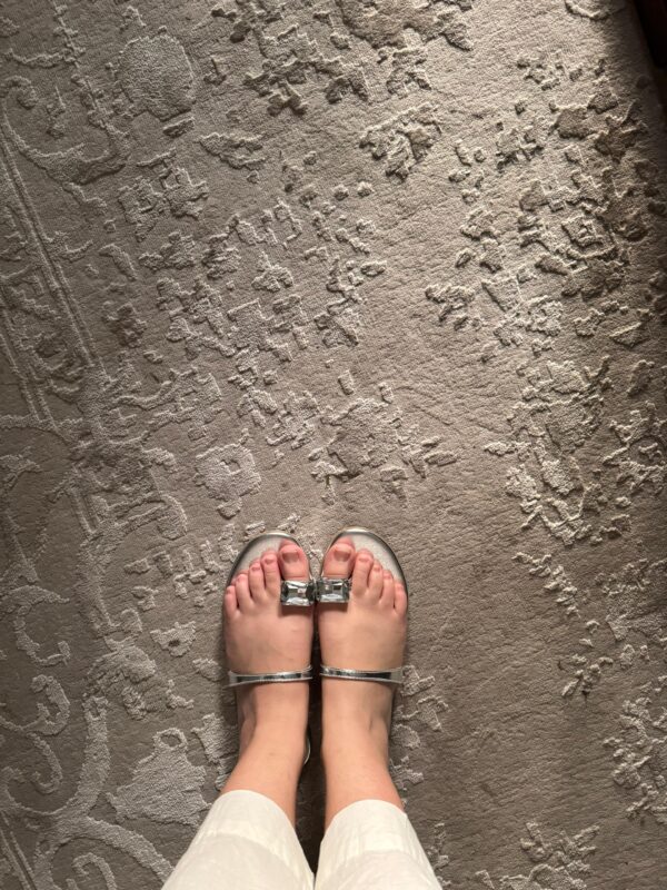 crystal-toe-ring-sandals