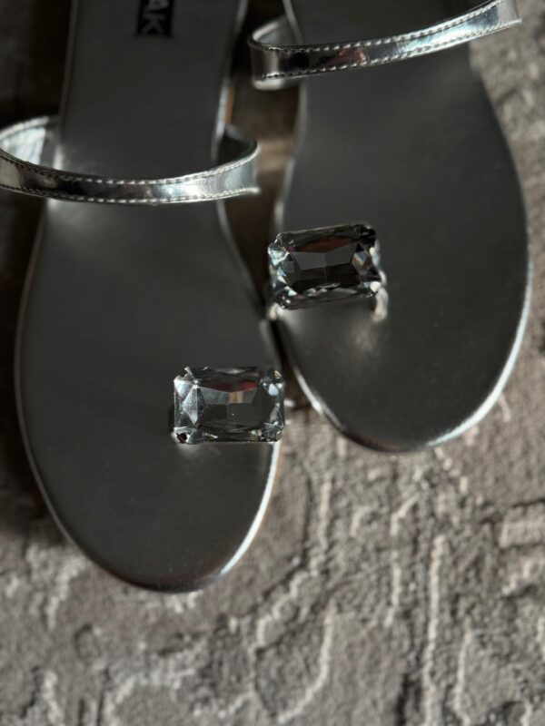 crystal-toe-ring-sandals