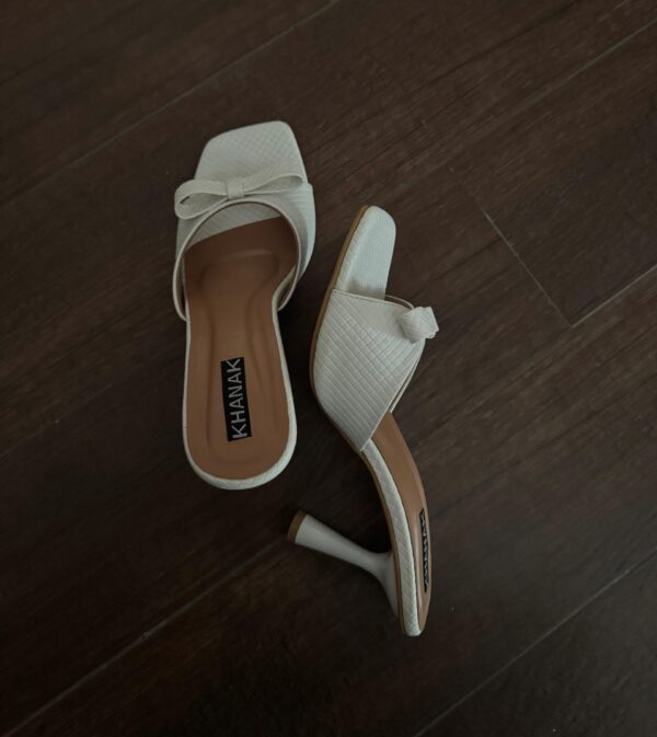 Peep-toe Bow Heels