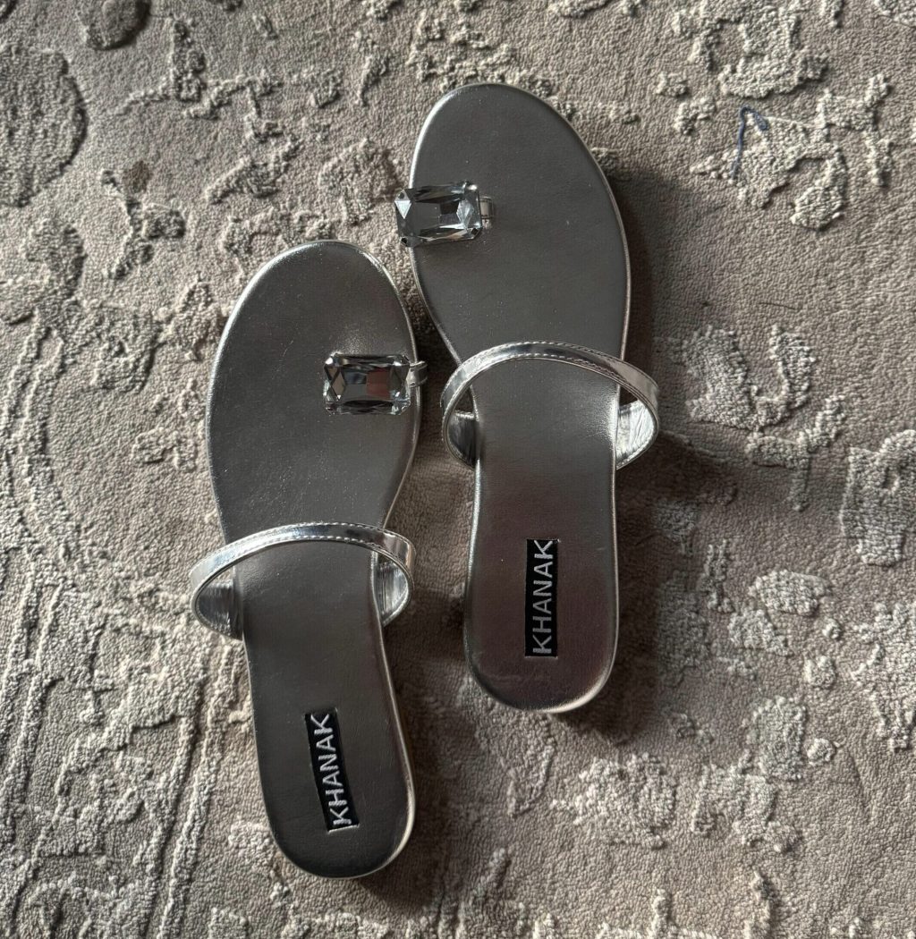 crystal-toe-ring-sandals